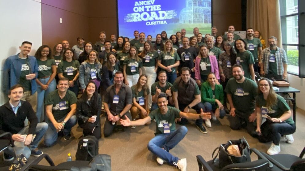 Ancev OnTheRoad Curitiba contou com a presença de 45 coworkings representados por 58 pessoas e 4 palestrantes de peso