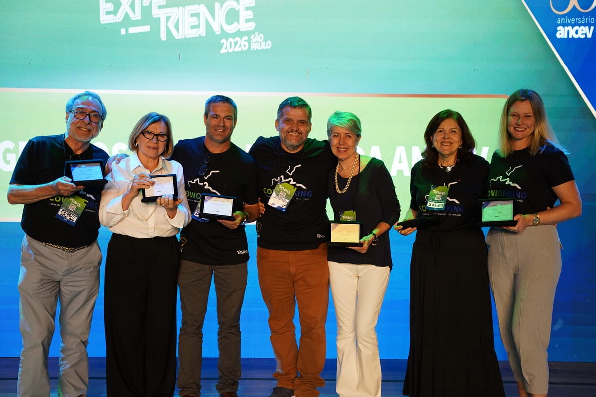 Foto com os ex-presidentes da Ancev Ernisio, Marcia, Douglas, Elpidio, Leslie, Salete e Rute no Ancev Exp26