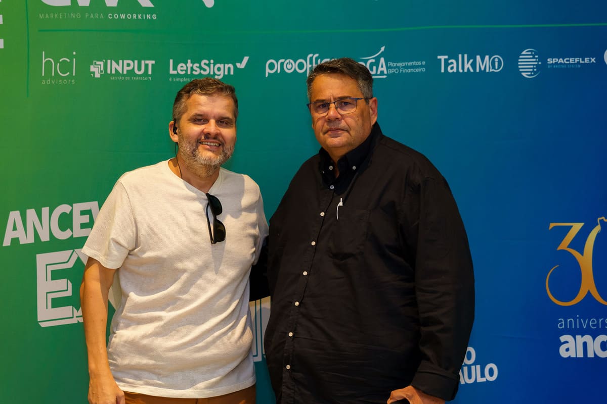 Elpidio ao lado do novo diretor de Marketing, Murilo Gomes